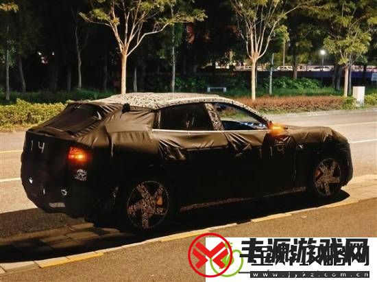 小米SUV内饰细节曝光！疑配有一体式远端带鱼屏