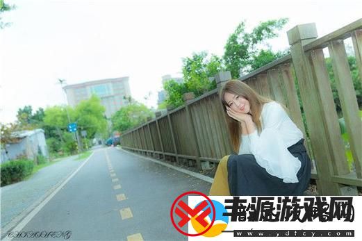 萌新探幽:张雨欣人文艺术幼儿PPT-热议下的智慧火花