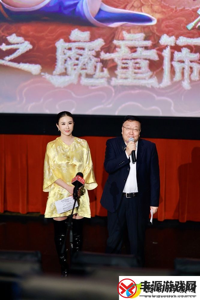 孟瑶双语主持哪吒2洛杉矶首映礼