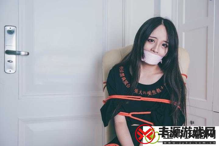 捆绑白丝:别样的视觉体验