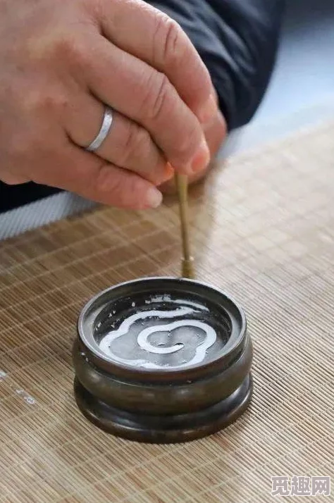 视频欧美性精品:最新动态展示了多部高质量作品的发布-吸引了众多观众的关注与讨论