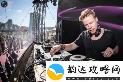 我的朋友与她的麦克风